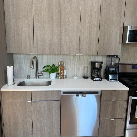 Urban Jungle Oasis In Queens! Appartement New York Buitenkant foto